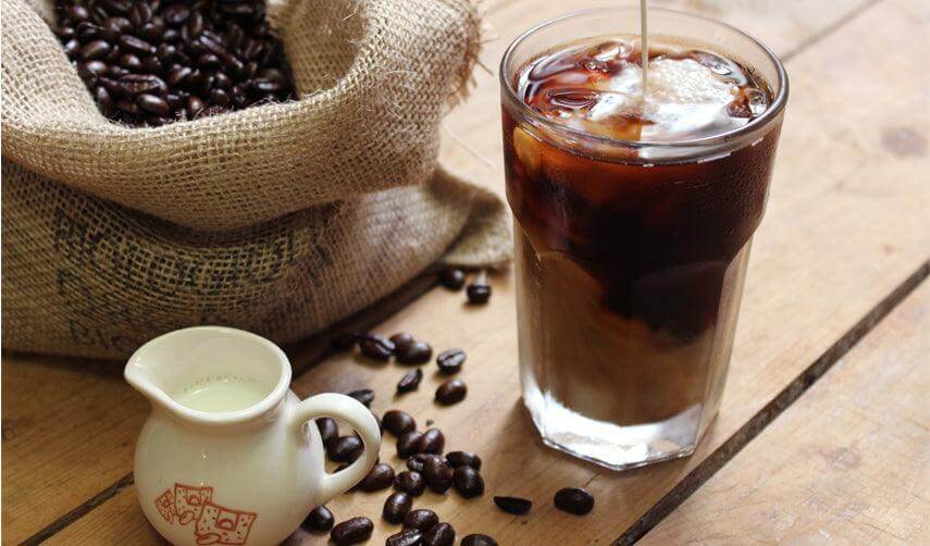 طرز تهیه ماکیاتو با دستگاه اسپرسوساز