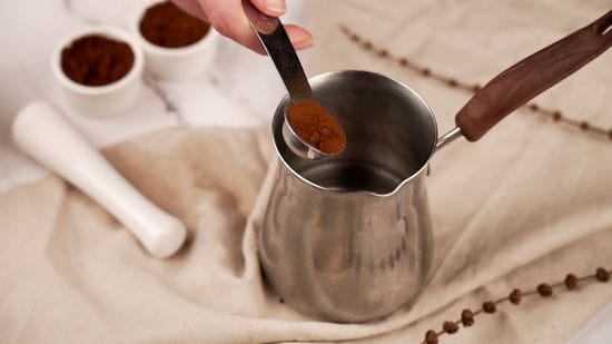 قهوه یونانی و نحوه درست کردن ان