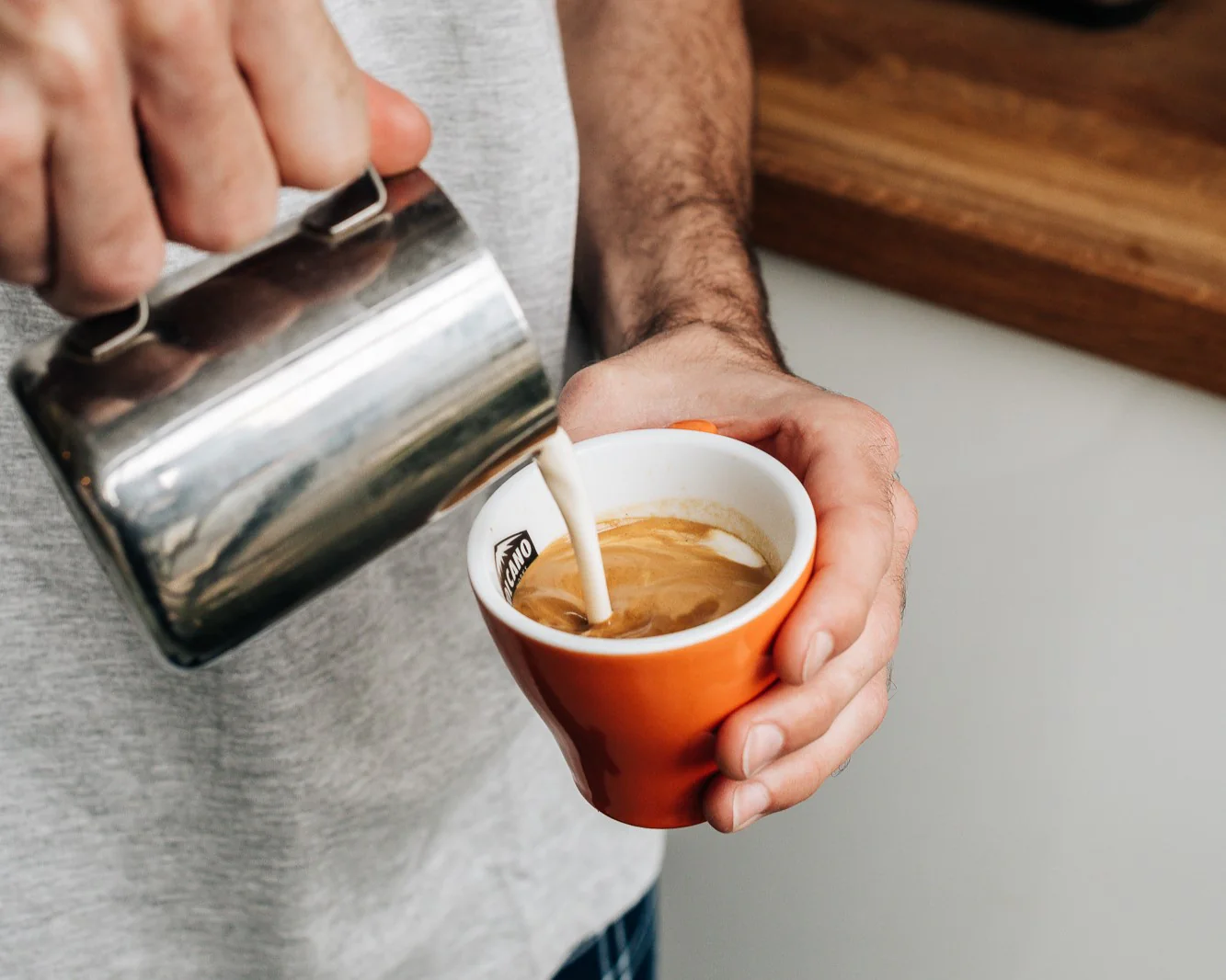 استفاده از شیر گیاهی در انواع قهوه